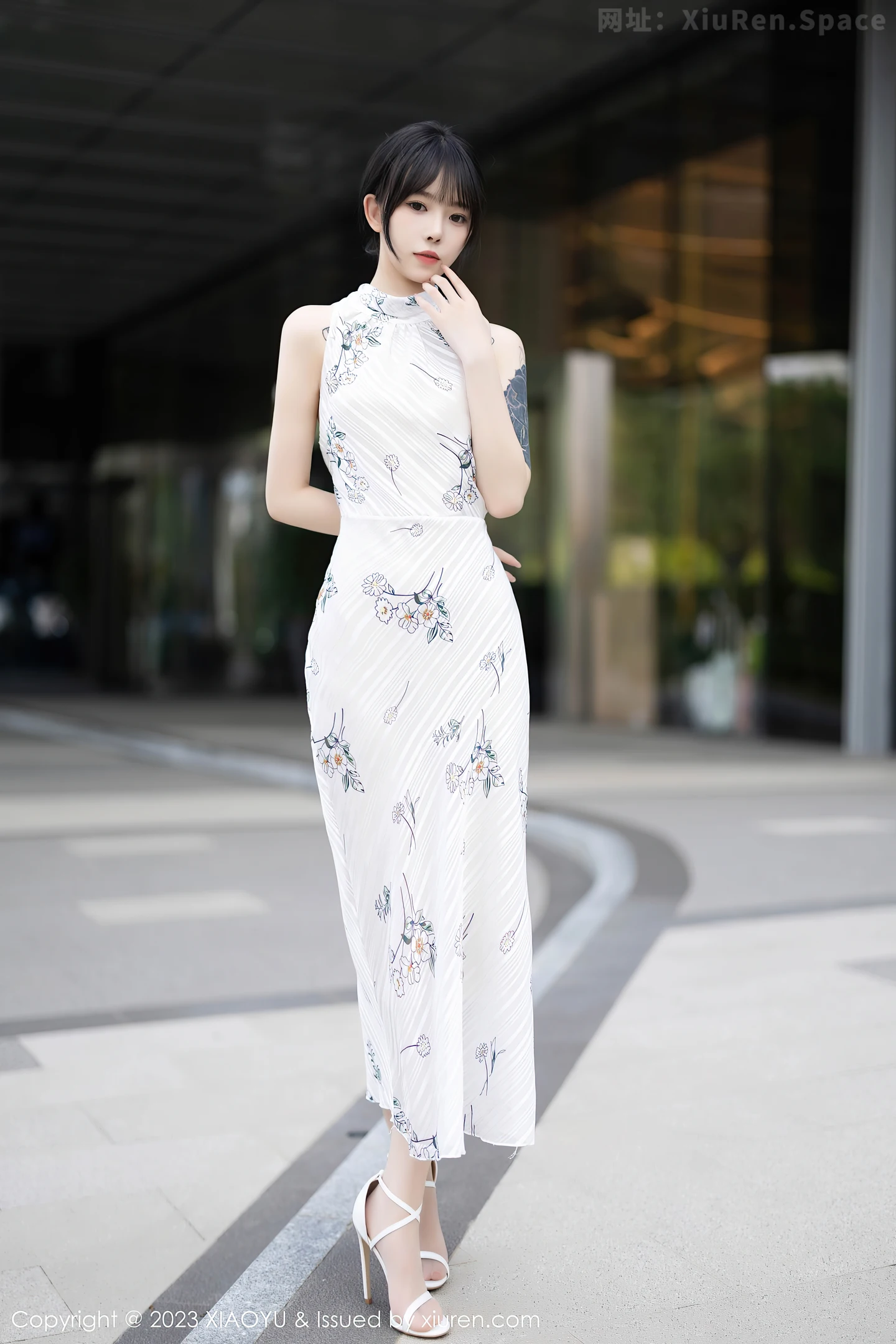 图片[3]-[XiaoYu画语界]Vol.1118 模特奶瓶白色带图案旗袍+性感黑色小喵装扮秀曼妙身姿诱惑写真82P-秀人网官方网站